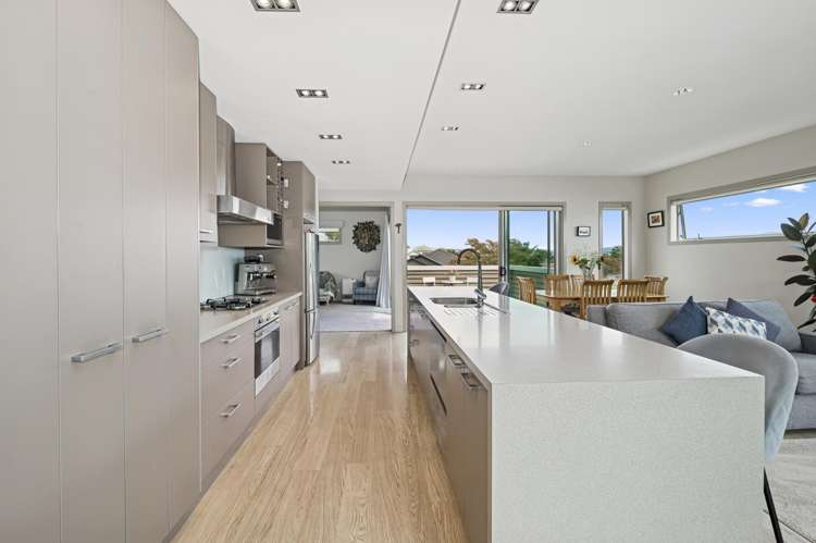 15 Devoy Drive Owhata_11