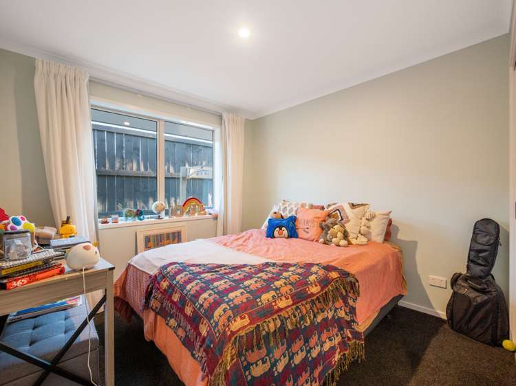 24 Benmore Crescent Pyes Pa_13