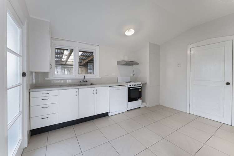 1/131 Vanguard Street_1