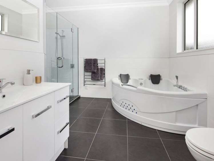 55 Eastwood Rise Waimairi Beach_12