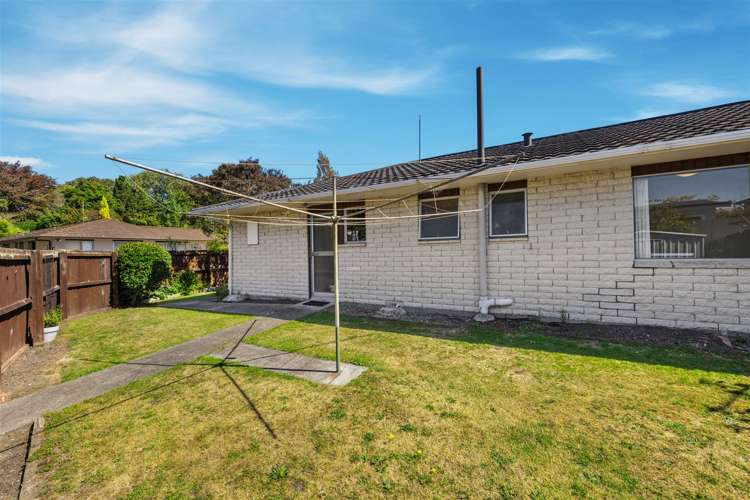 2 Hythe Lane Saint Martins_11