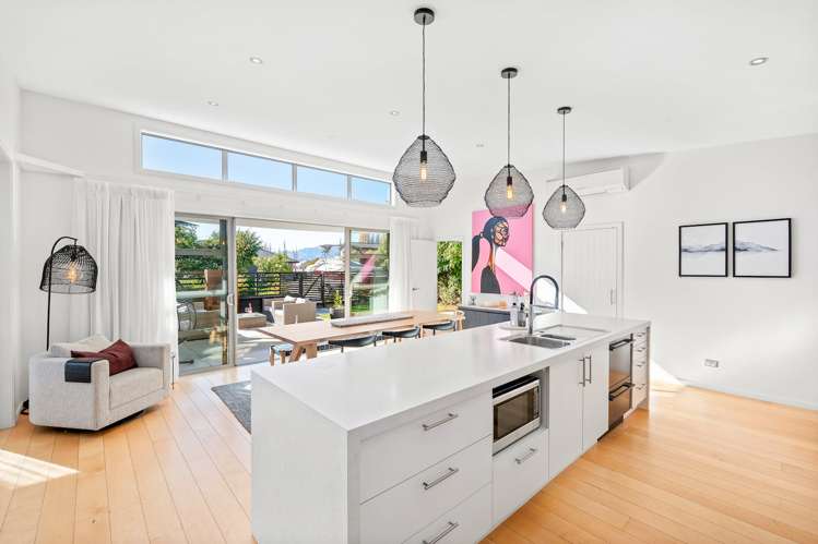 15 Hunt Place Albert Town_12