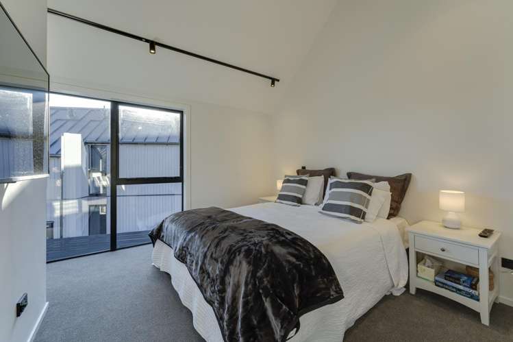 3 Escalator Avenue Jacks Point_8