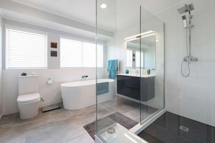 8 Newbliss Crescent East Tamaki Heights_21