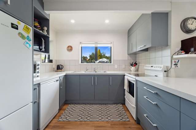 1/7 Kathleen Place Rainbow Point_1
