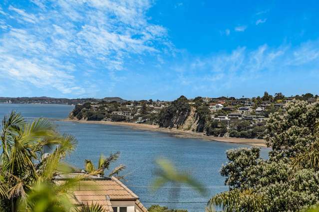 1 Vaughan Crescent Murrays Bay_1