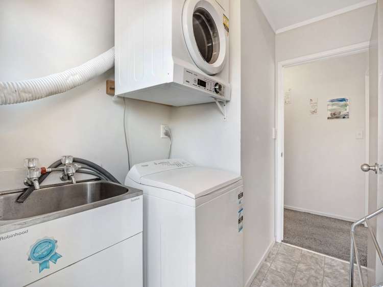 39 May Street Hamilton East_23