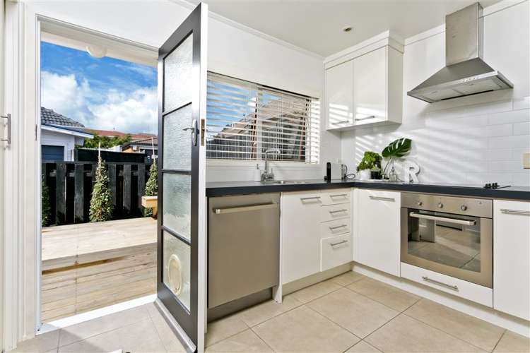2/24 Sydney Street Hauraki_6