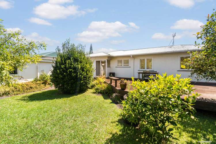 51 Sandspit Road Waiuku_16