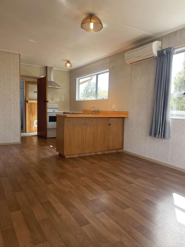 9 William Benton Street Featherston_3