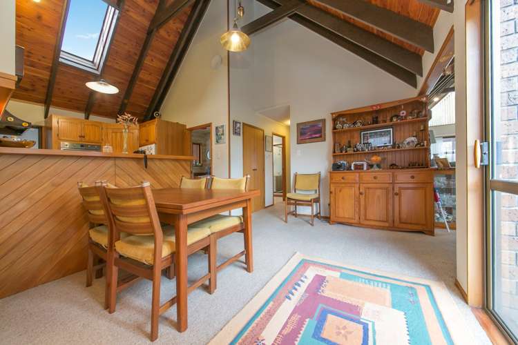 2/8 West Lynn Road Titirangi_5