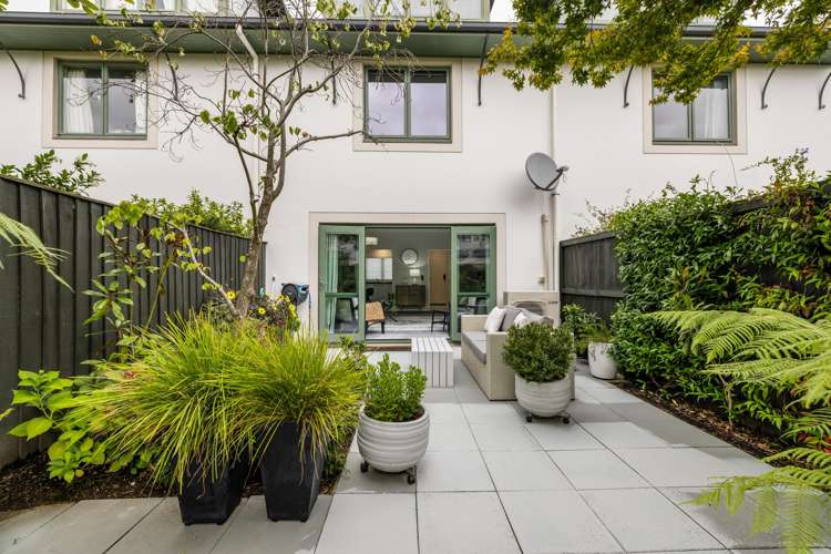 2/36 Champion Street Edgeware_1