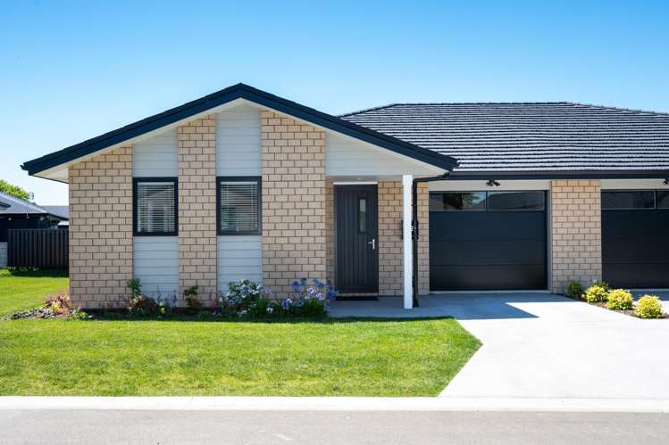 52 Read Crescent, LOMBARDY, Willowbrook Community_0