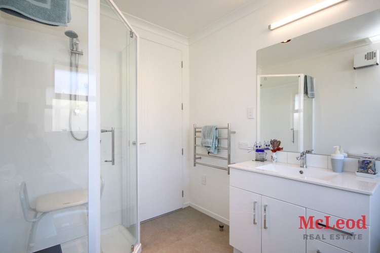 8 Alton Place Allenton_21