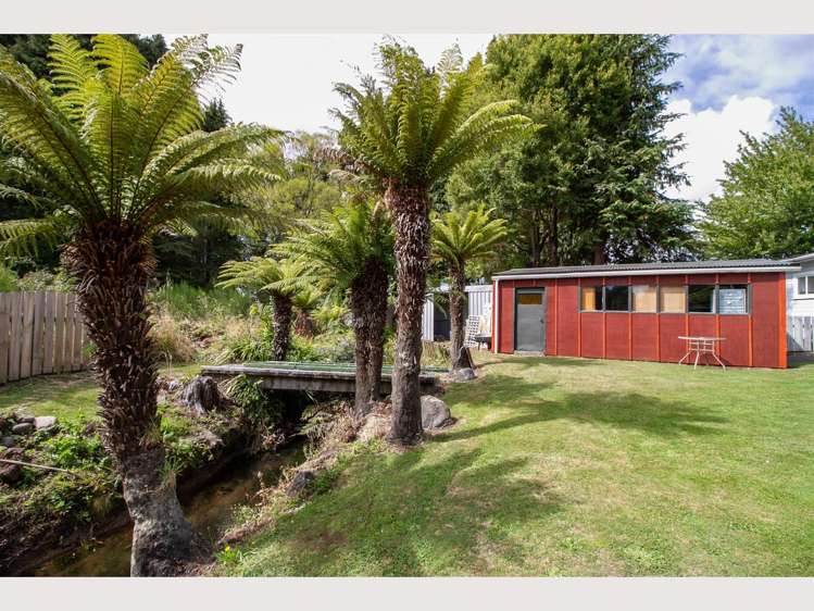29 Lee Street Ohakune_10