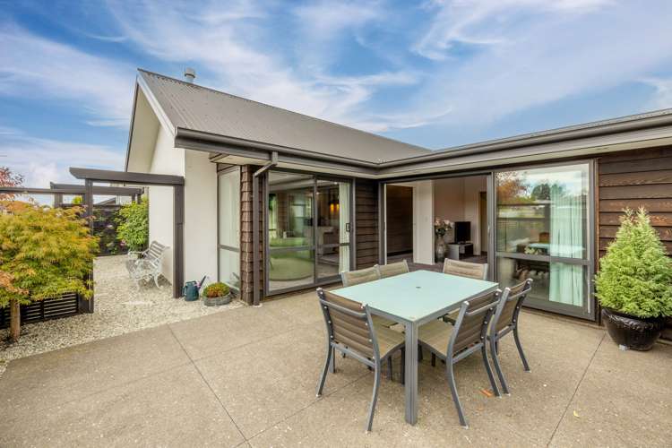 10 Chimera Street Pegasus_13