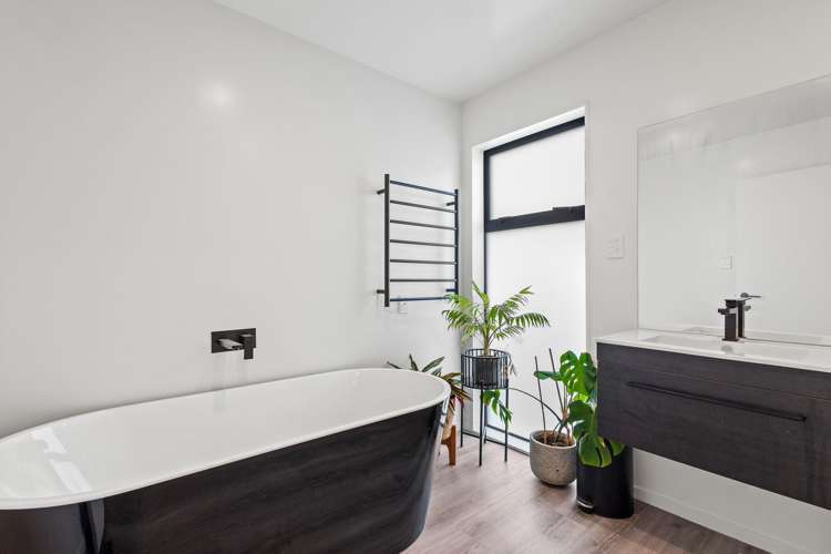 181a Lincoln Road Addington_9