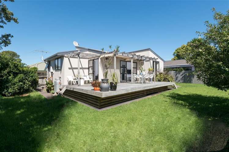 1/52 Neil Avenue Te Atatu Peninsula_0