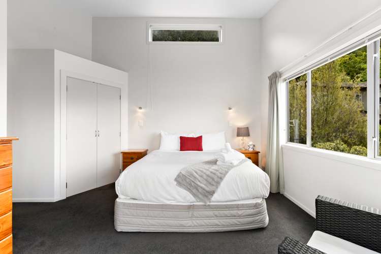 21 Olivers Place Queenstown_20