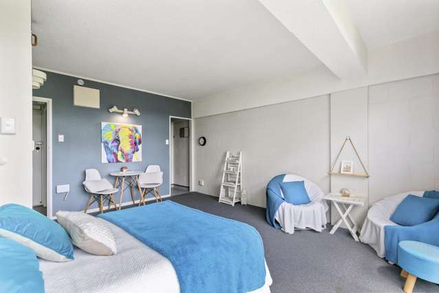 1c/20 Maarama Crescent Aro Valley_3