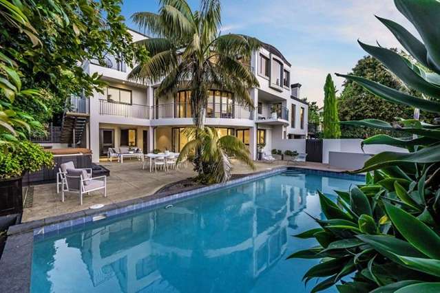 Mortgagee sale of $8m Auckland mansion linked to troubled apartment block