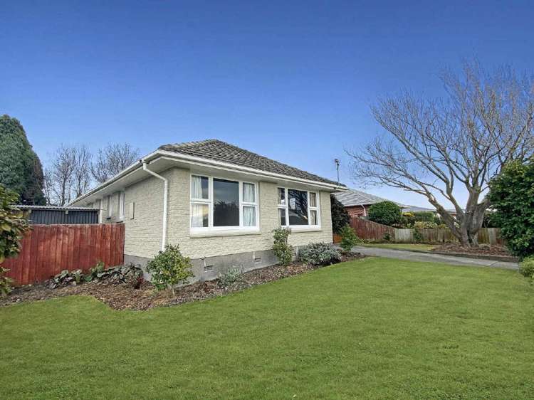 52 Dunstan Crescent Hornby_17