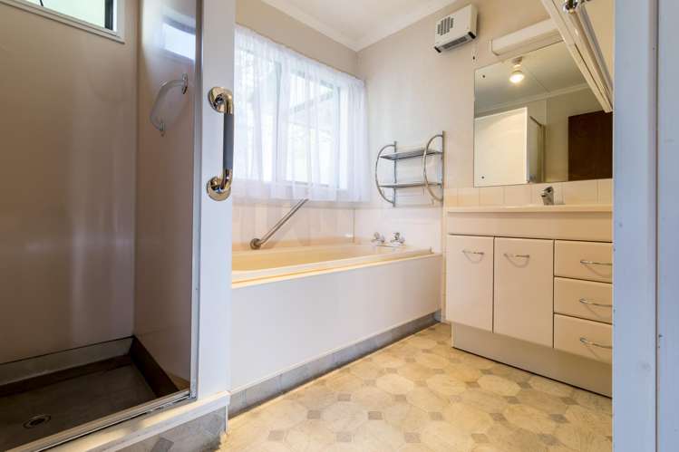 60 Warwick Street Feilding_16