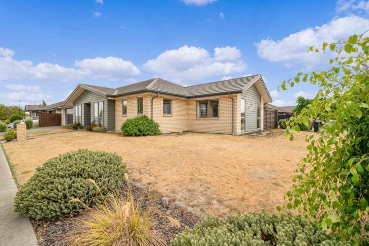 3 Farnborough Way Rolleston_11