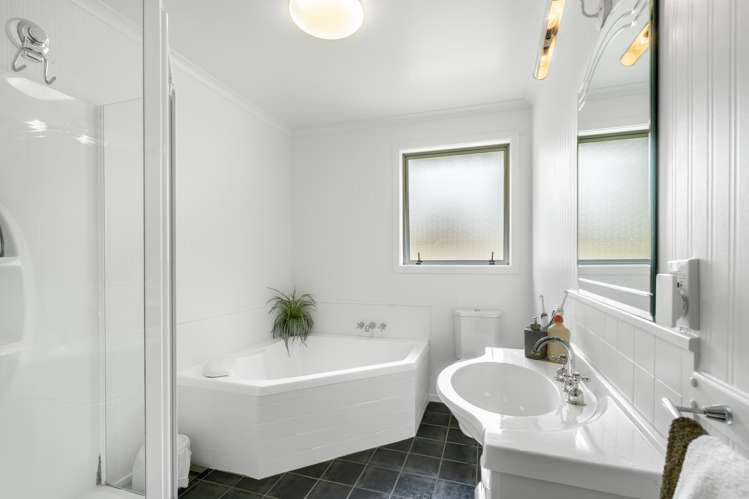 11 Elm Crescent Gladstone_12