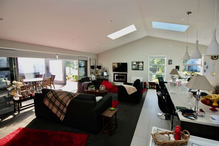 2 Roseberry Place Whitianga_23