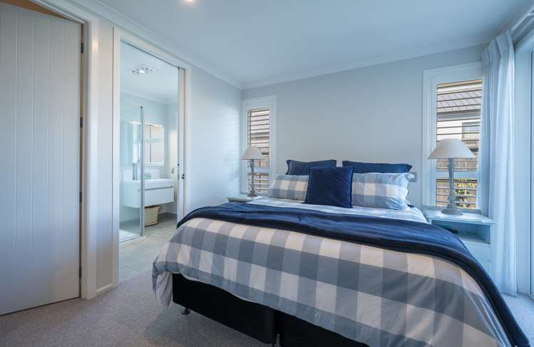 2 Hallmark Drive Hope_17