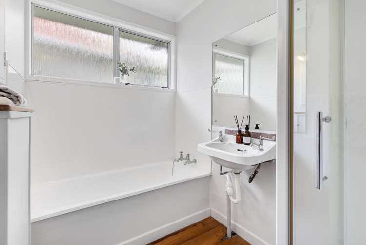 202 Rangatira Road Beach Haven_12