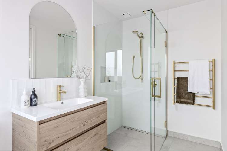 4 Whakahaumako Road Leamington_13