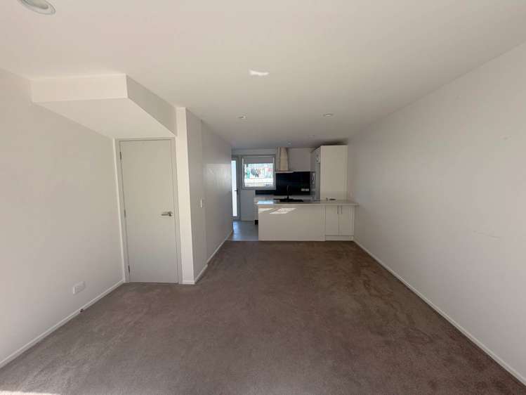 1/70 Barrack Road Mt Wellington_2