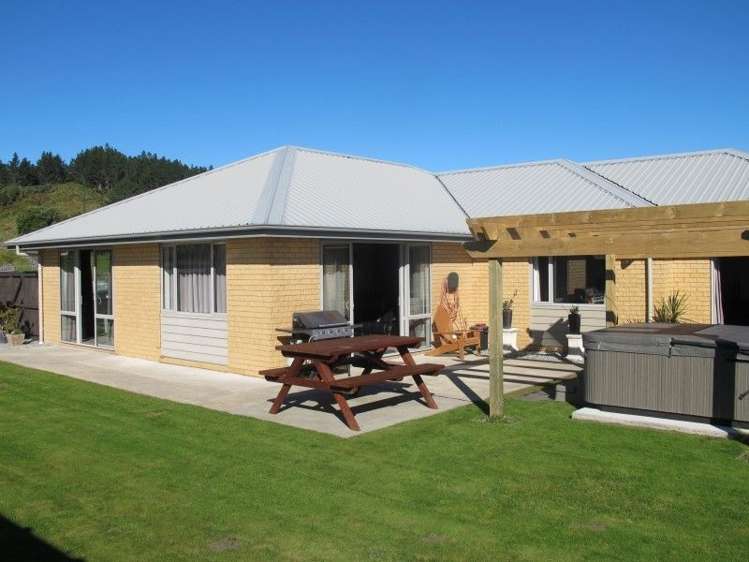 148 Coulson Road Paroa_22