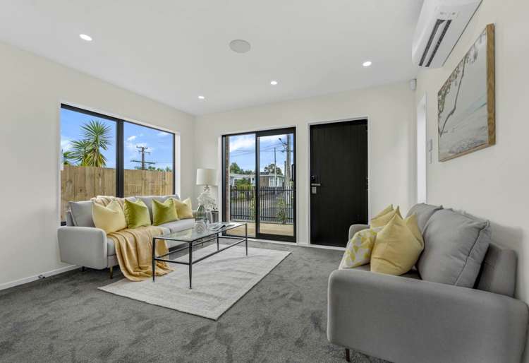 Lot 2/32 Beaumonts Way Manurewa_1