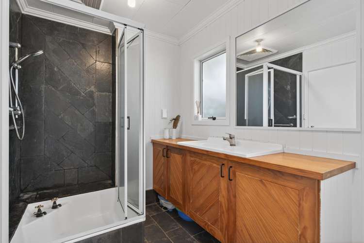 26 Sunrise Avenue Owhata_13