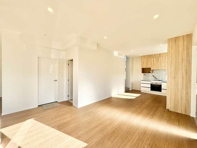 1/8 Imatra Place Sunnyhills_3