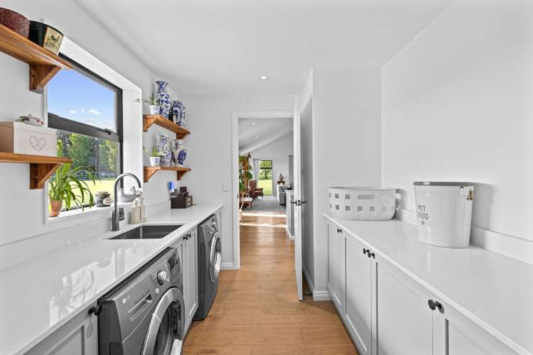 71 Davis Road Cust_12