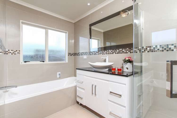 12 Lasque Place Glen Eden_6