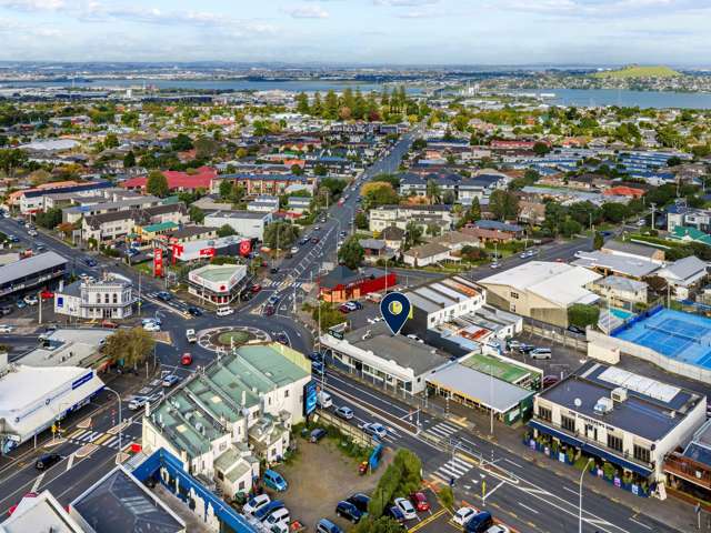 725 Mount Albert Road Royal Oak_4