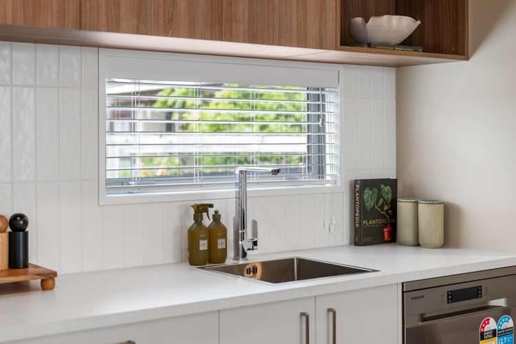 1 & 4/62 Wyon Street Linwood_4