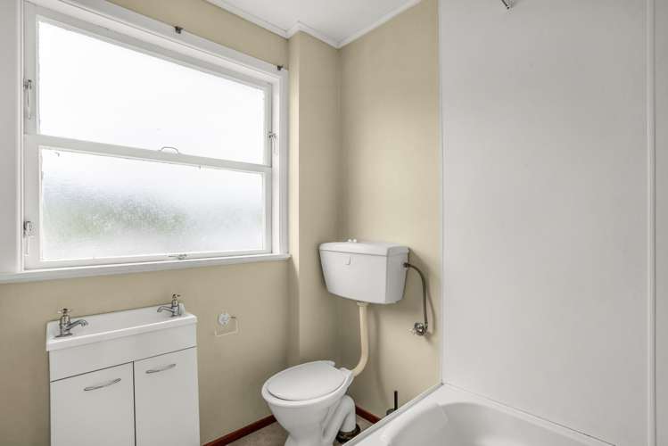 1 & 3/48E Merton Street Trentham_11