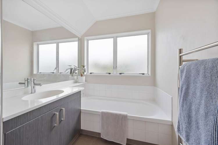 2/26 Headcorn Place Botany Downs_20