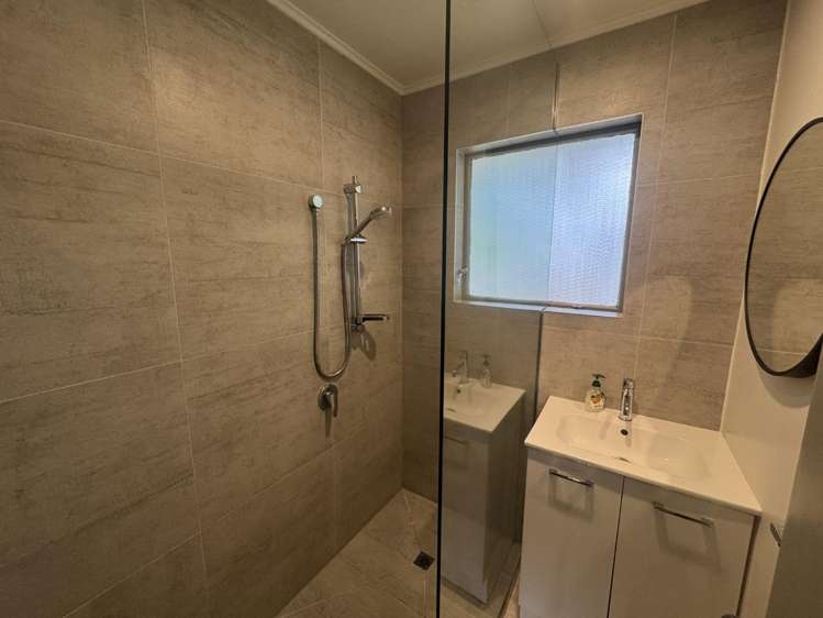 2/29 Office Road Merivale_7