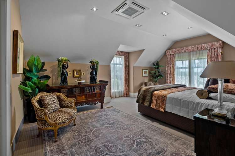 16 Conifer Grove Te Kamo_13