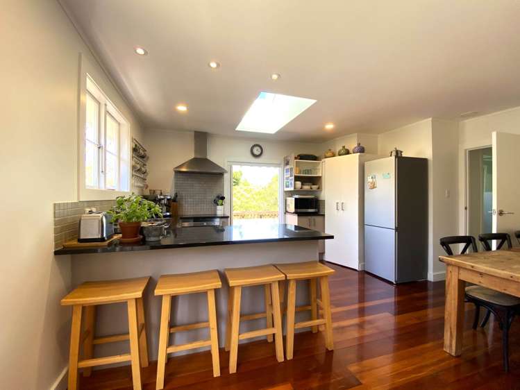 27 Ewen Alison Avenue Devonport_6