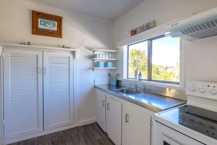 152 Ocean View Road Oneroa_25