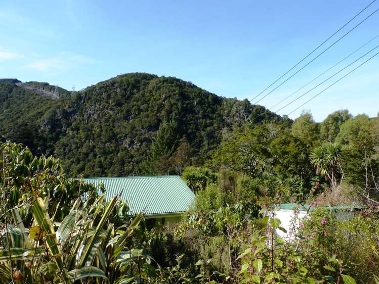 67 Village Loop Road Waipori Falls_13