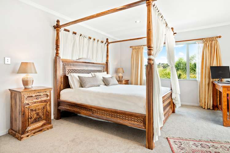 6 Fernbank Lane Greenhithe_13